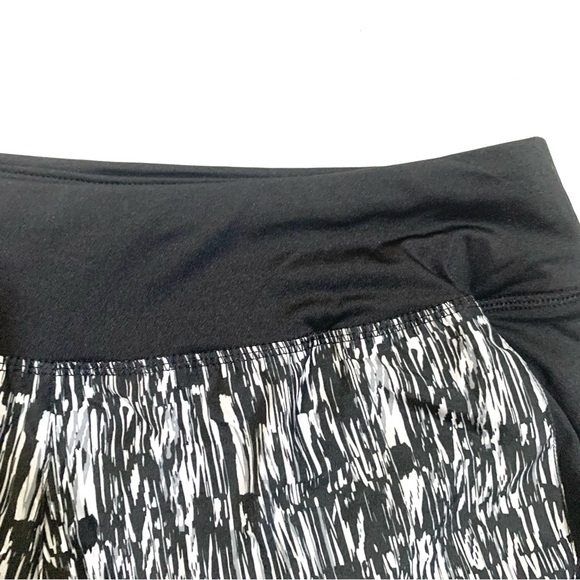 Nike athletic shorts - Picture 3 of 4